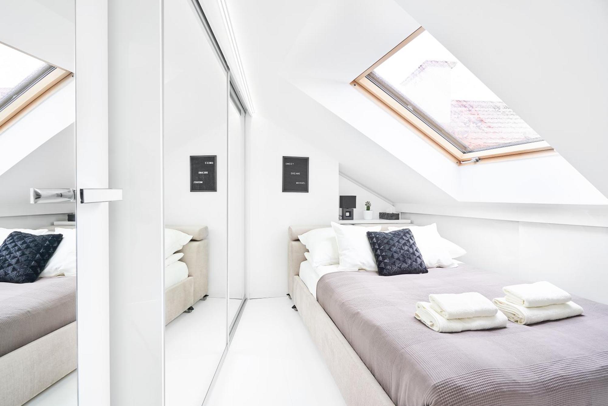 Unique Design Loft In Middle Of Centre Of Old Town With Netflix Apartment Krakow Ngoại thất bức ảnh